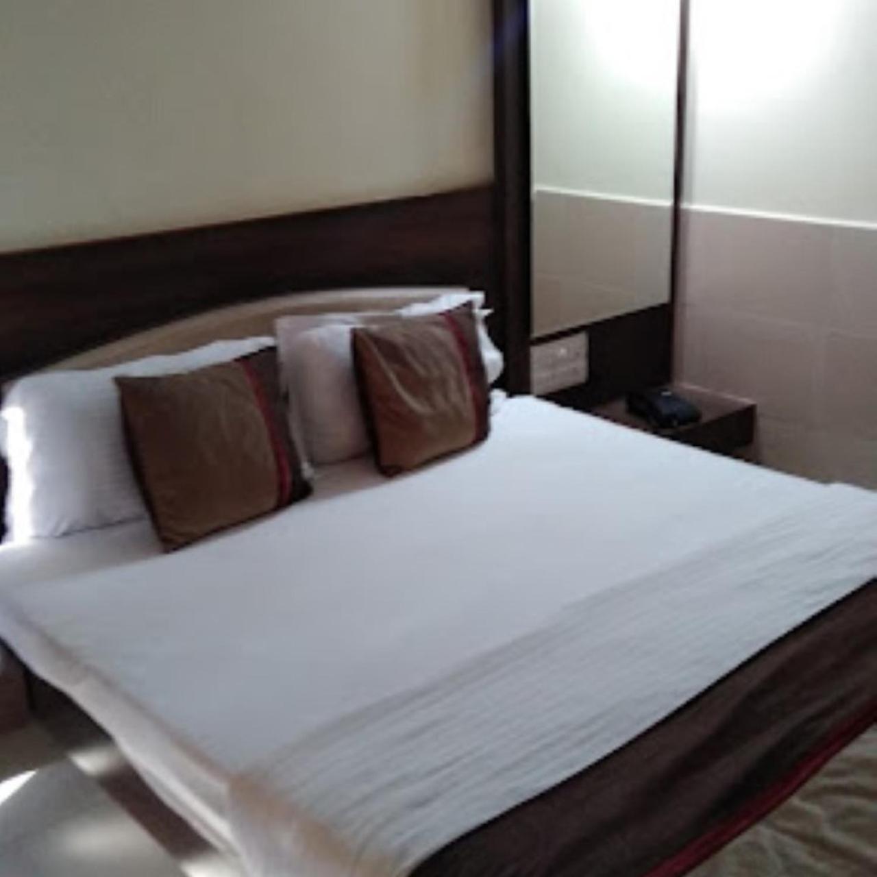 Divya Jyot Residency Bhuj Hotel Luaran gambar