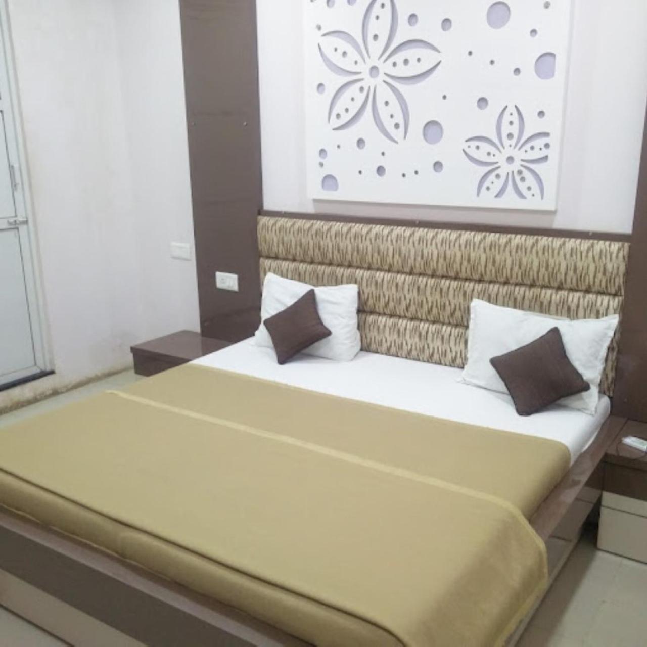 Divya Jyot Residency Bhuj Hotel Luaran gambar